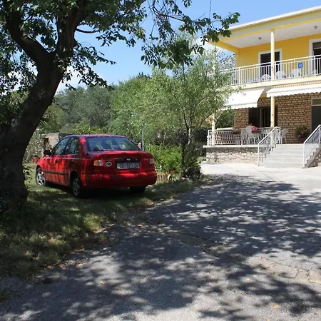 Apartment 6623f
