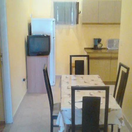 6623f Apartment