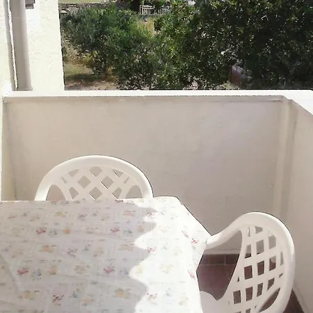 Apartment 6623f